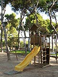 REF 153. Parque infantil. Colegio Salesianos en El Campello (Alicante)