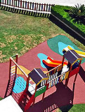 REF 39. Área de juegos. Urbanización en Puerto Santa María (Cádiz):
Tobogán y parque infantil con tobog&aacucon, doble torre, escalera, marco con cuerda en red y vallado multicolor.